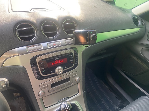 Ford S-MAX 22 of 30