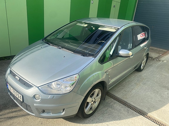 Ford S-MAX 3 of 30