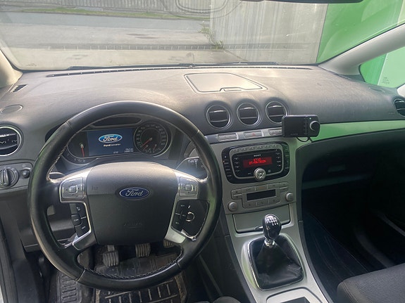 Ford S-MAX 29 of 30