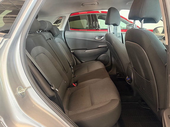 Hyundai Kona 19 of 30