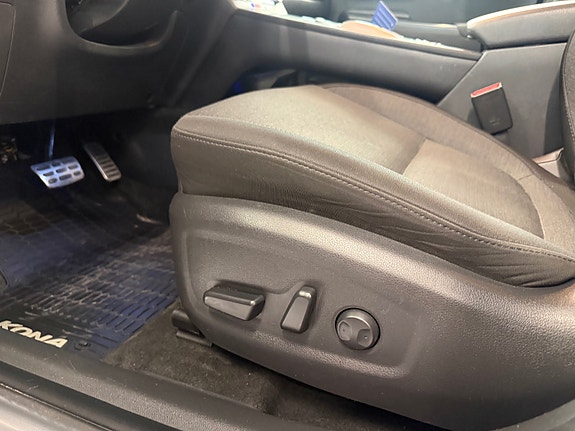 Hyundai Kona 11 of 30