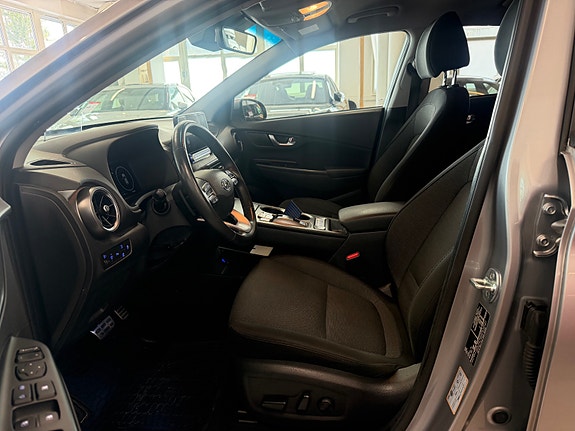 Hyundai Kona 10 of 30