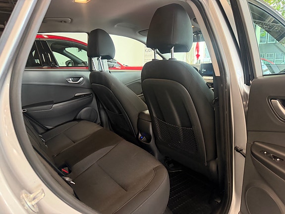 Hyundai Kona 18 of 30