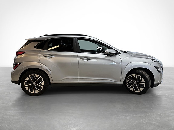 Hyundai Kona 8 of 30