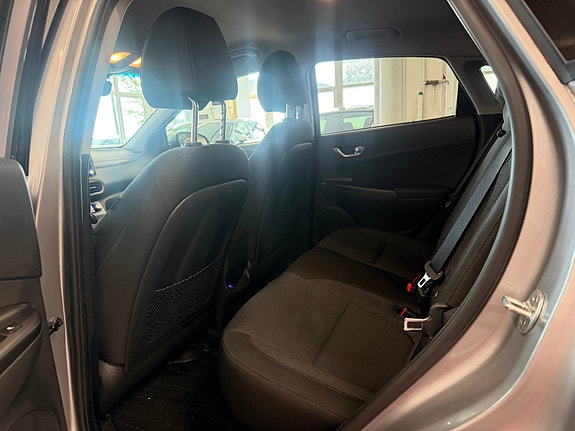 Hyundai Kona 15 of 30
