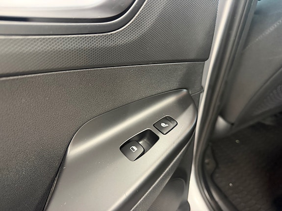 Hyundai Kona 17 of 30