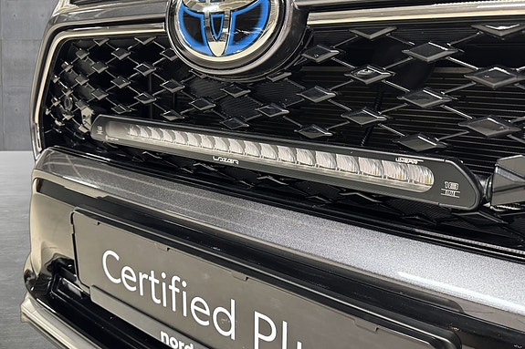 Toyota RAV4 Plug-in Hybrid 22 of 24