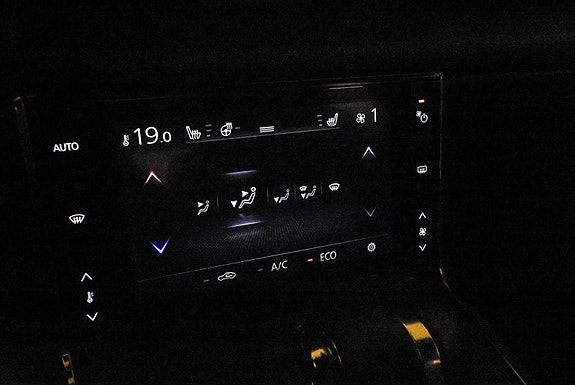 Mazda MX-30 19 of 26