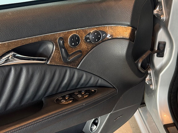 Mercedes-Benz E63 12 of 30