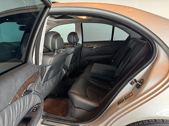 Mercedes-Benz E63 20 of 30