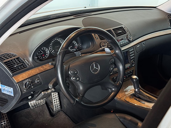 Mercedes-Benz E63 13 of 30