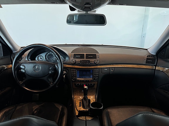 Mercedes-Benz E63 22 of 30
