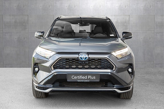 Toyota RAV4 Plug-in Hybrid 6 of 19