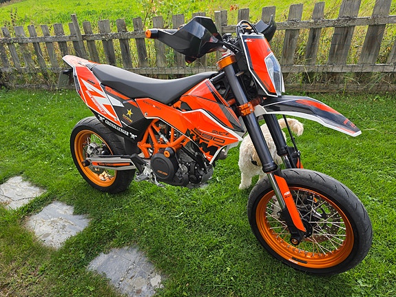 KTM 690 SMC R 2 of 15