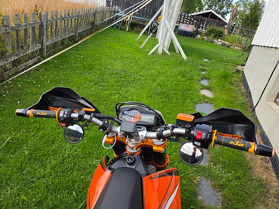 KTM 690 SMC R 15 of 15