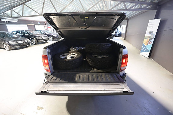 Volkswagen Amarok 21 of 24