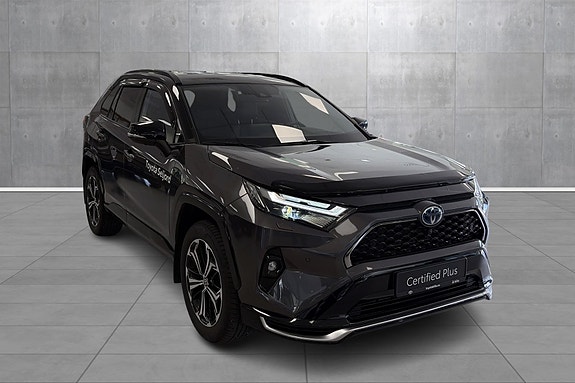 Toyota RAV4 Plug-in Hybrid 7 of 29