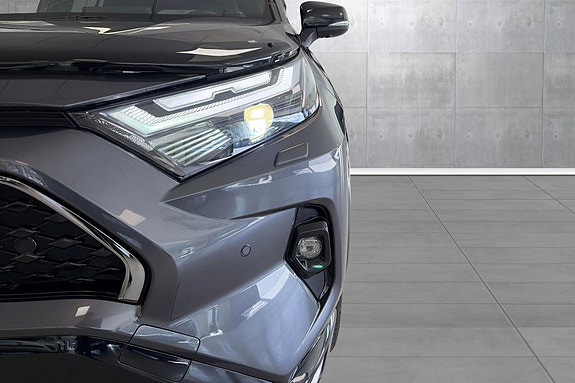 Toyota RAV4 Plug-in Hybrid 9 of 29