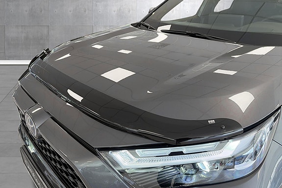 Toyota RAV4 Plug-in Hybrid 10 of 29