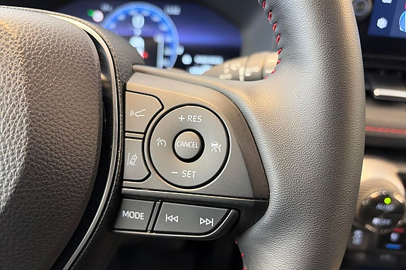 Toyota RAV4 Plug-in Hybrid 20 of 29