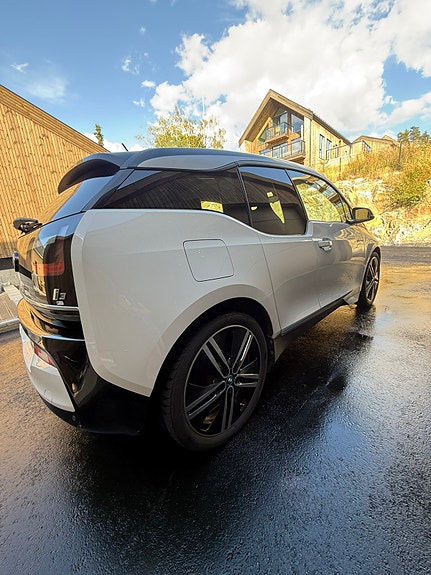BMW i3 6 of 21
