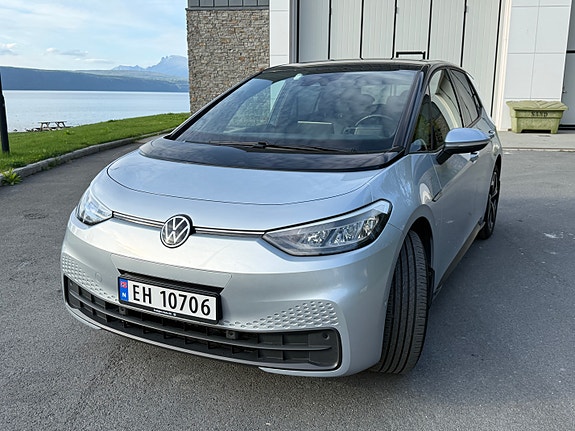 Volkswagen ID.3 2 of 8