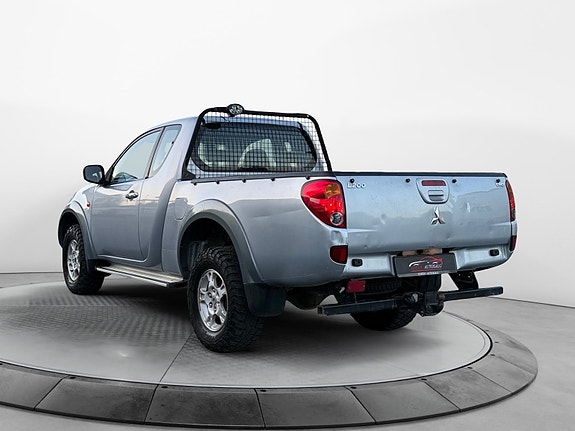 Mitsubishi L200 3 of 21