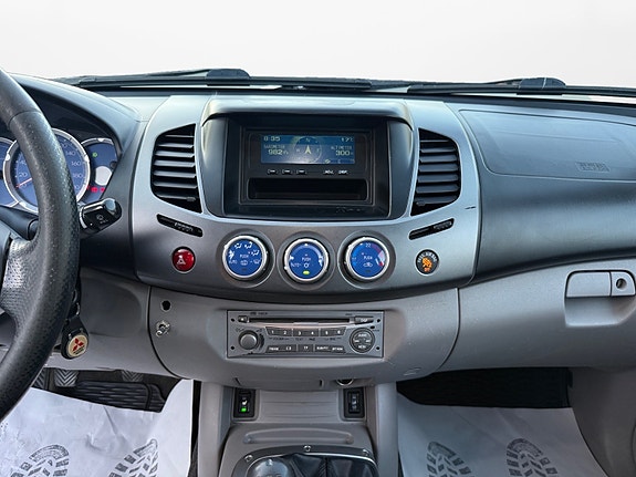 Mitsubishi L200 13 of 21