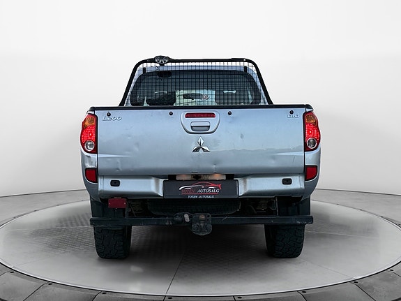 Mitsubishi L200 4 of 21
