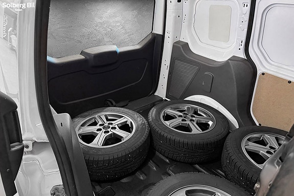 Ford Transit Connect 15 of 30