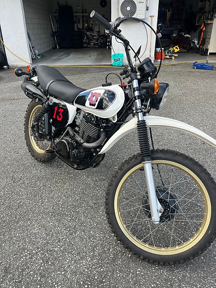 Yamaha XT 500 2 of 5