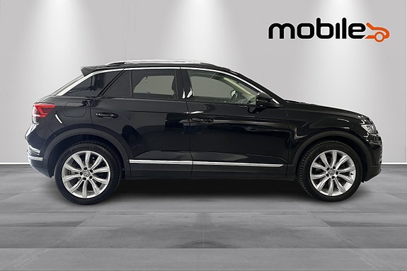 Volkswagen T-Roc 2 of 24