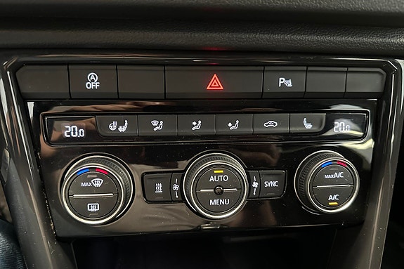 Volkswagen T-Roc 15 of 24