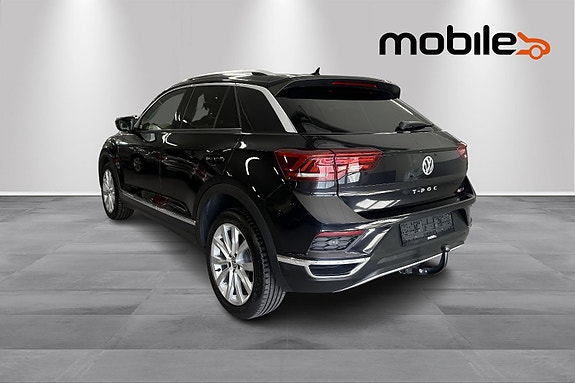 Volkswagen T-Roc 21 of 24