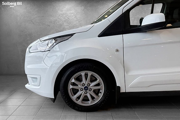 Ford Transit Connect 17 of 30