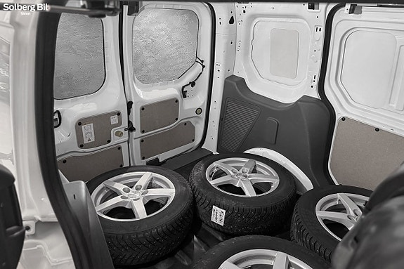 Ford Transit Connect 8 of 30