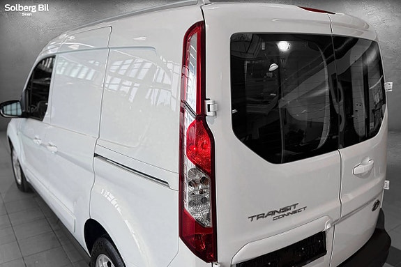 Ford Transit Connect 11 of 30