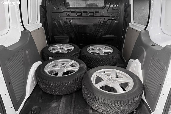 Ford Transit Connect 7 of 30