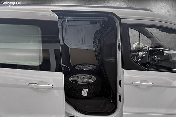 Ford Transit Connect 18 of 30