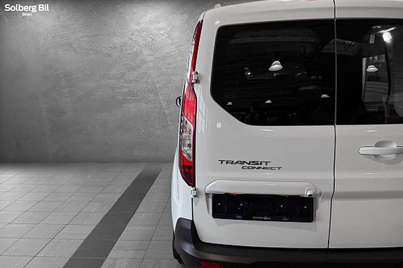 Ford Transit Connect 12 of 30