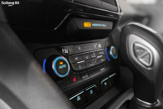 Ford Transit Connect 26 of 30