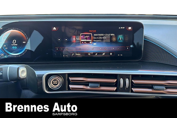 Mercedes-Benz EQC400 18 of 23