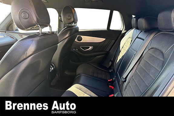 Mercedes-Benz EQC400 12 of 23