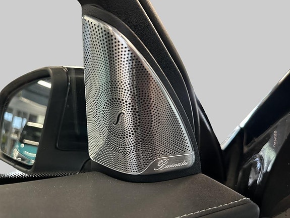 Mercedes-Benz EQC400 21 of 27