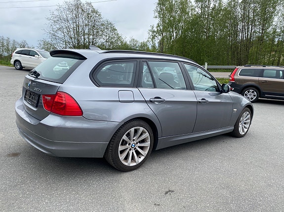 BMW 320d 9 of 30
