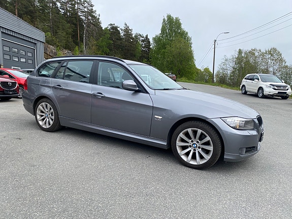 BMW 320d 3 of 30