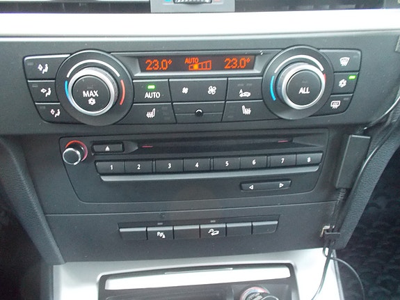 BMW 320d 28 of 30