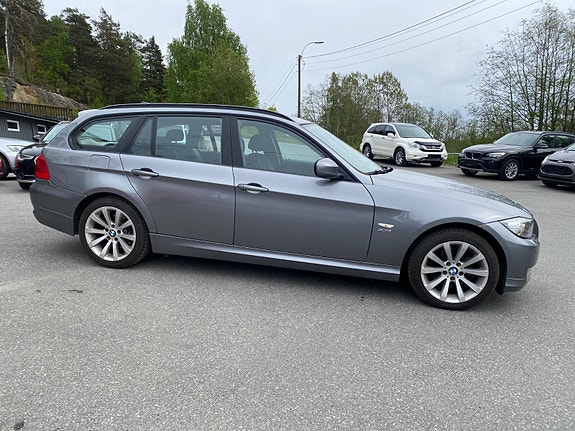 BMW 320d 2 of 30