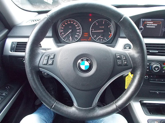 BMW 320d 20 of 30