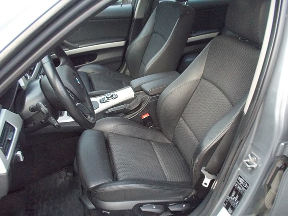 BMW 320d 16 of 30